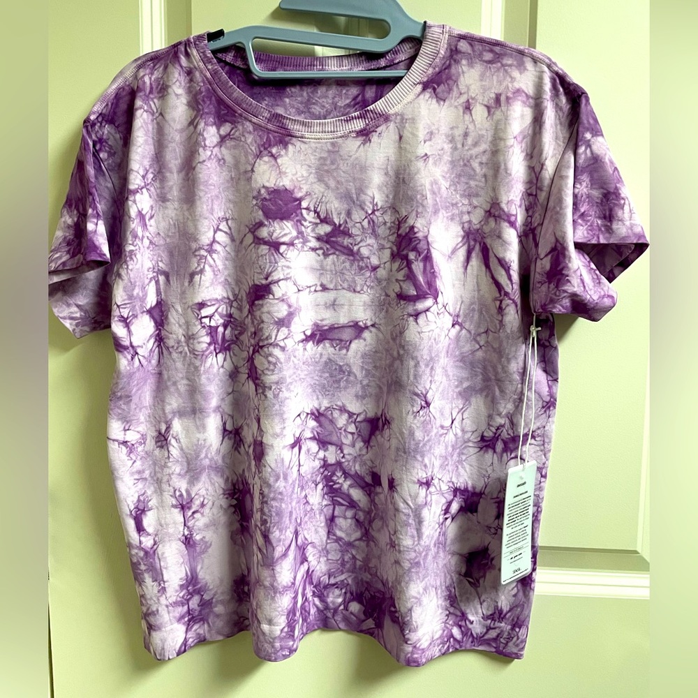 BNWT workout Avocado XS/S Tie-dye print Tee
